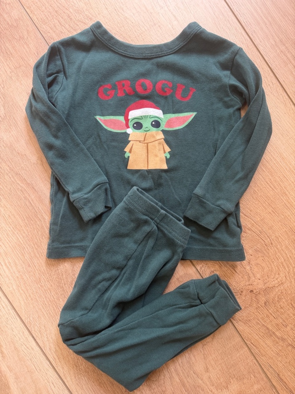 GAP Green Grogu Kids Pajama Set with Holiday Graphic Star Wars